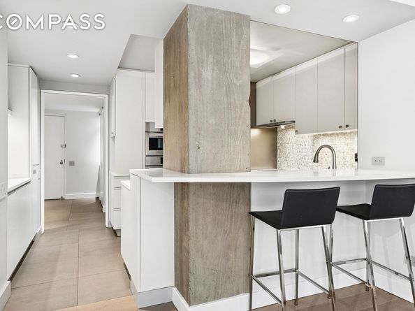 1065 Park Avenue 4BC, New York NY 10128