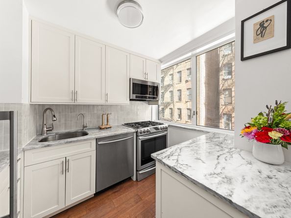 333 East 14th Street 3B, New York NY 10003