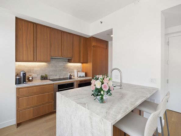 30 East 31st Street 38, New York NY 10016