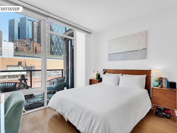 350 West 53rd Street 6G, New York NY 10019