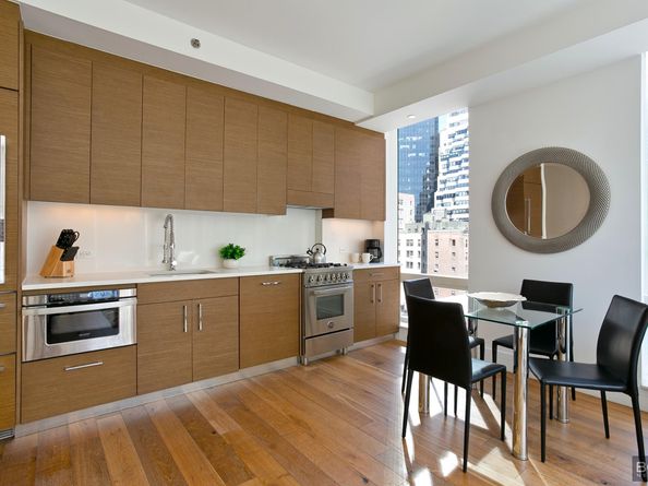 325 Lexington Avenue 11D, New York NY 10016