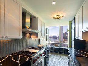 870 United Nations Plaza 18A, New York NY 10017