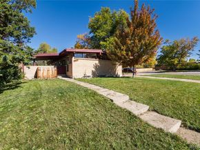 3095 E Maplewood Avenue, Centennial CO 80121