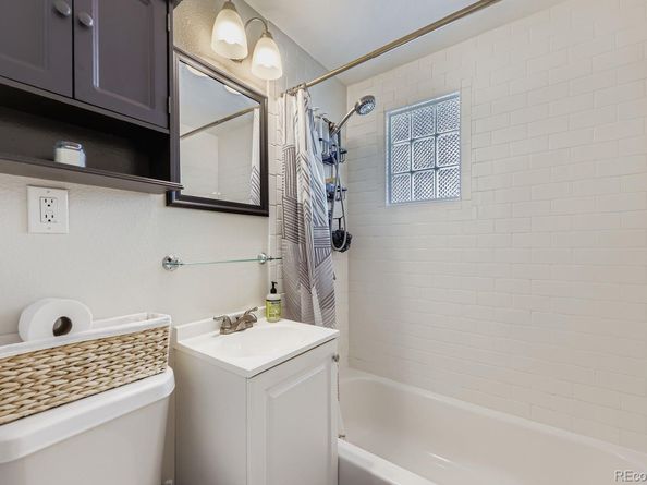 Undisclosed Address #1735461, Wheat Ridge CO 80033