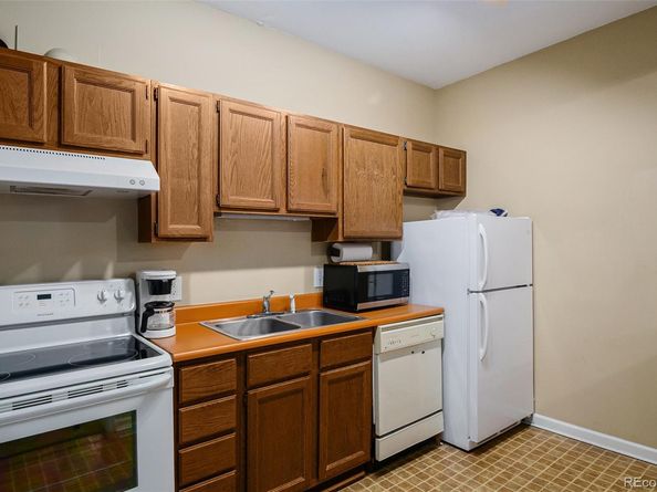 7105 S Gaylord Street D04, Centennial CO 80122