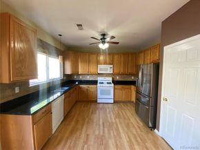 407 Ivory Circle, Aurora CO 80011