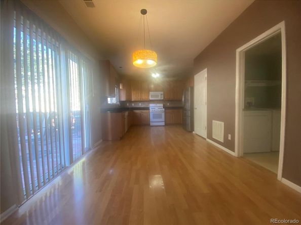 407 Ivory Circle, Aurora CO 80011