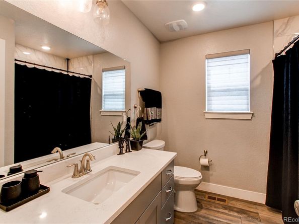 21302 E Radcliff Place, Aurora CO 80015