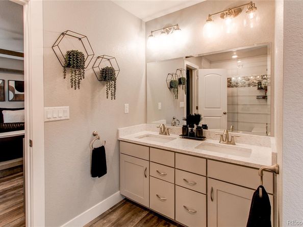 21302 E Radcliff Place, Aurora CO 80015