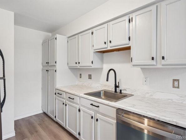 3141 S Tamarac Drive 206E, Denver CO 80231