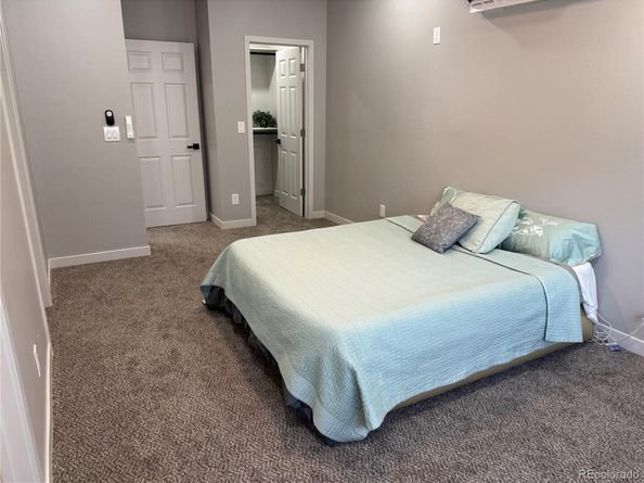 1925 Syracuse Street, Denver CO 80220