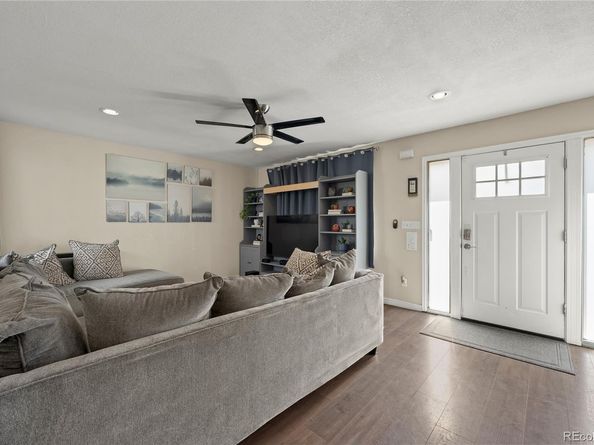 1960 Oakland Street, Aurora CO 80010