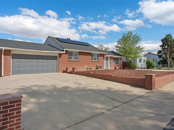 1960 Oakland Street, Aurora CO 80010