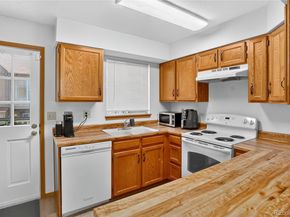 11996 E Kepner Drive, Aurora CO 80012