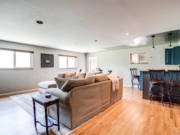 Undisclosed Address #4880304, Englewood CO 80113