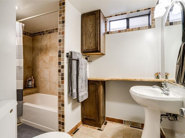 Undisclosed Address #4880304, Englewood CO 80113