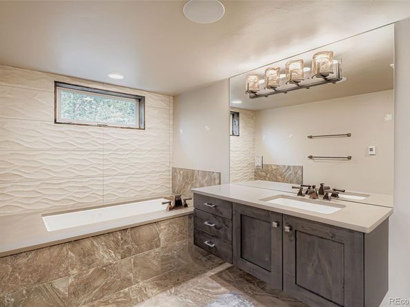 4605 S Yosemite Street 304, Denver CO 80237