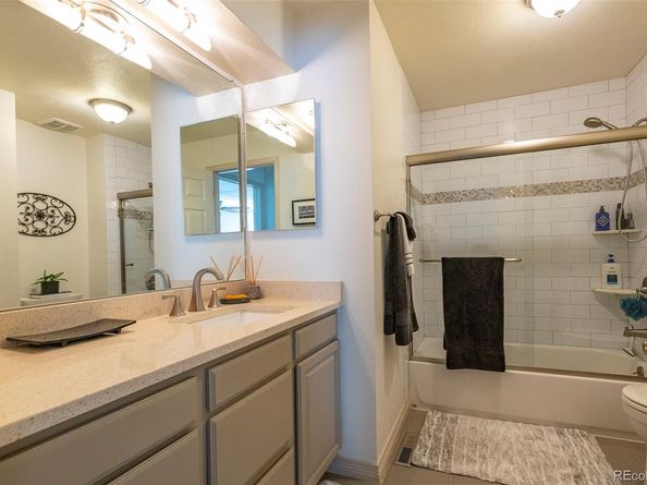 Undisclosed Address #4480830, Centennial CO 80122