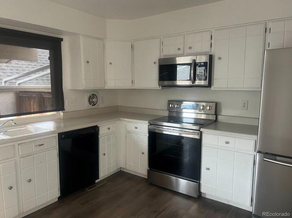2905 S Vaughn Way, Aurora CO 80014
