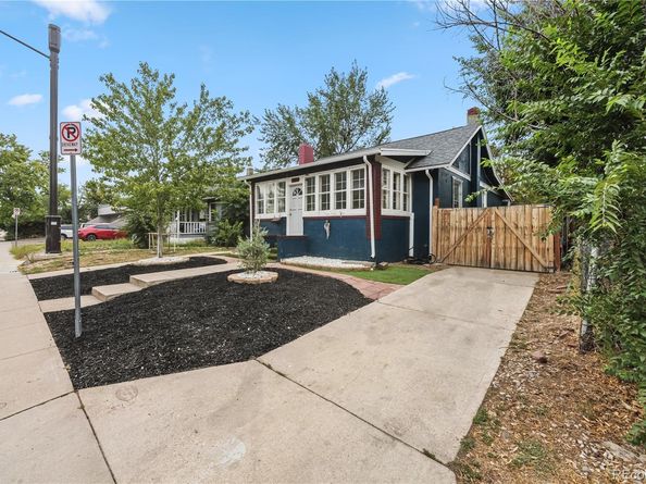 1561 Clinton Street, Aurora CO 80010
