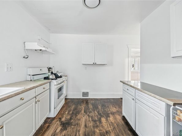 1561 Clinton Street, Aurora CO 80010