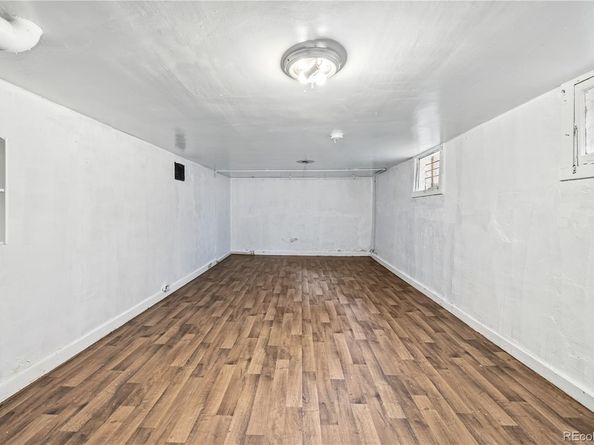 1561 Clinton Street, Aurora CO 80010