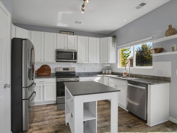 2432 S Genoa Way, Aurora CO 80013