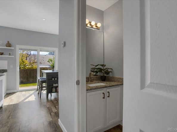 2432 S Genoa Way, Aurora CO 80013