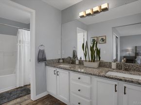 2432 S Genoa Way, Aurora CO 80013