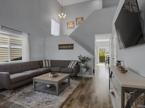 2432 S Genoa Way, Aurora CO 80013