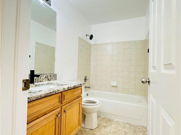 6102 S Yampa Street, Aurora CO 80016