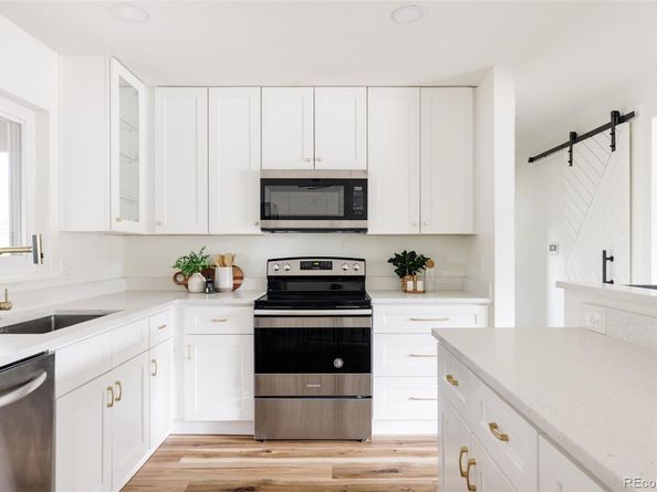 812 S Holly Street, Denver CO 80246