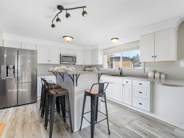 870 Hemlock Way, Broomfield CO 80020