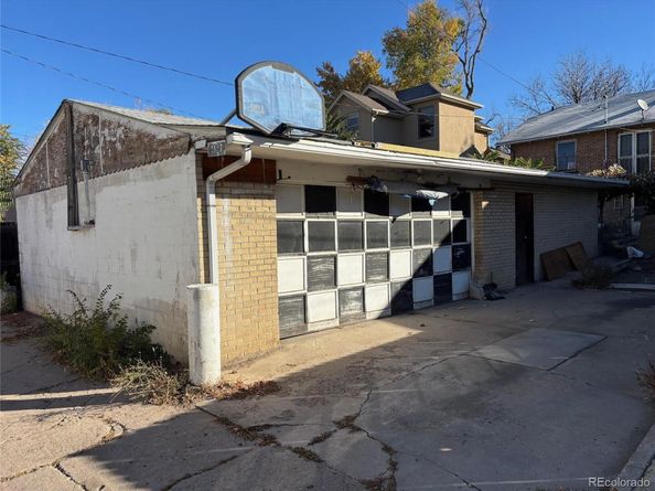 1127 S Ogden Street, Denver CO 80210