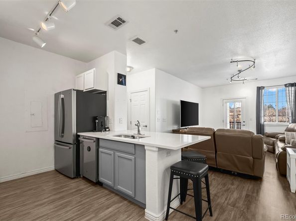 19303 E College Drive 207, Aurora CO 80013