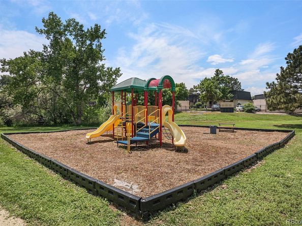 140 E Highline Circle 304, Centennial CO 80122