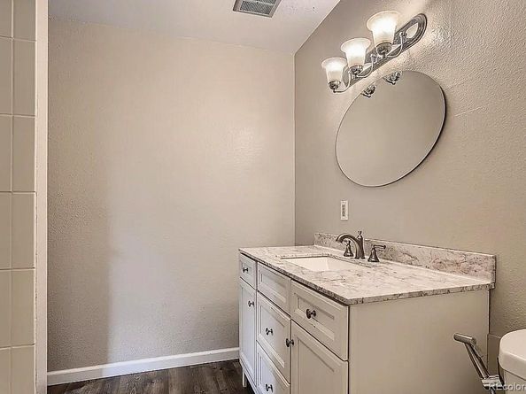 140 E Highline Circle 304, Centennial CO 80122