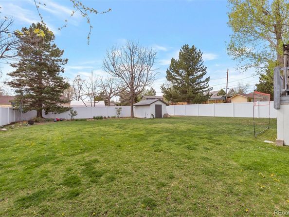 2055 Quail Drive, Lakewood CO 80215