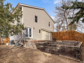 380 County Road, Louisville CO 80027