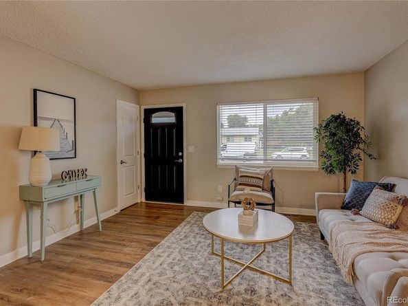 929 S Nile Way, Aurora CO 80012