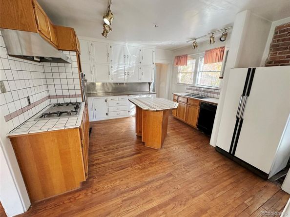 155 N Downing Street, Denver CO 80218