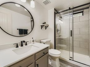 Undisclosed Address #2007344, Aurora CO 80015