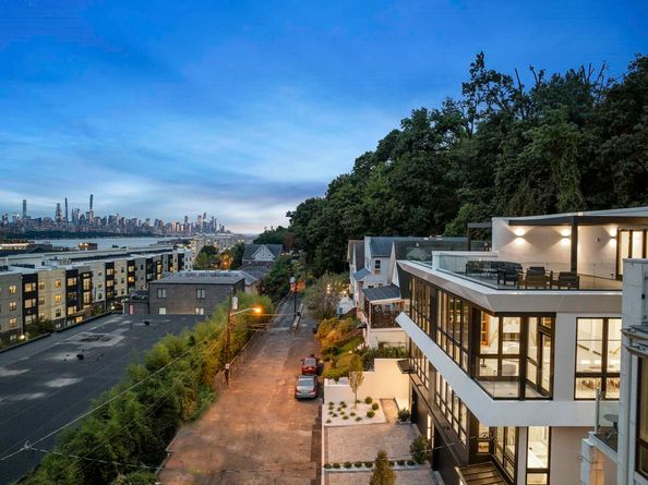 26B Oakdene Terrace, Palisades Park NJ 07020