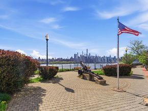 5 75th St, North Bergen NJ 07047