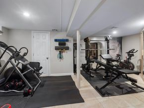 5 75th St, North Bergen NJ 07047