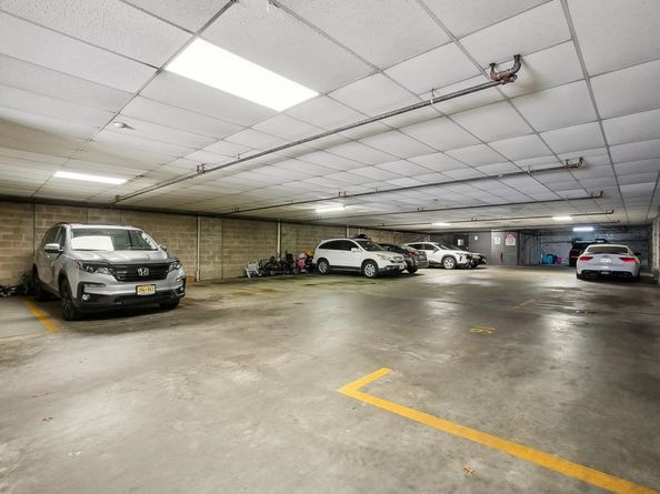 416 68th St 11, Guttenberg NJ 07093