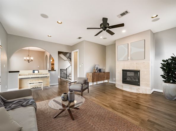 1826A Portsmouth Street, Houston TX 77098