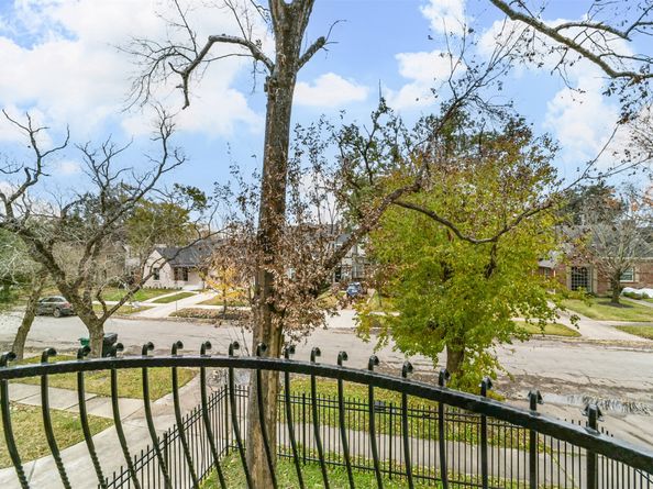 1826A Portsmouth Street, Houston TX 77098