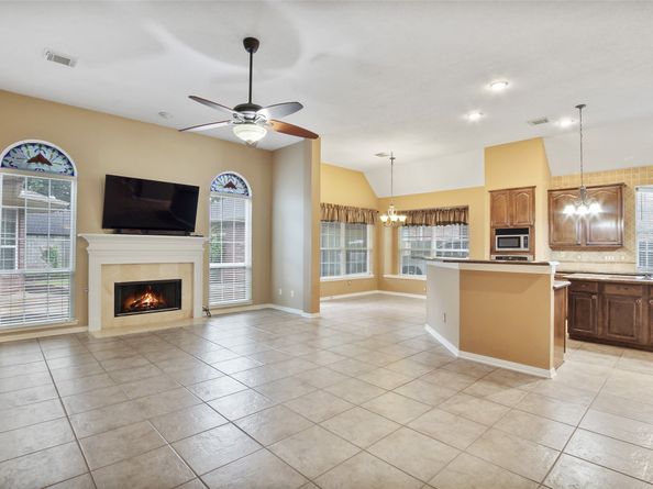 4407 Island Hills Drive, Houston TX 77059