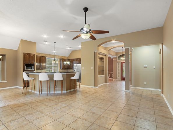 4407 Island Hills Drive, Houston TX 77059